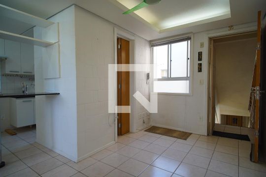 Apartamento à venda com 2 quartos, 42m² em Rubem Berta, Porto Alegre