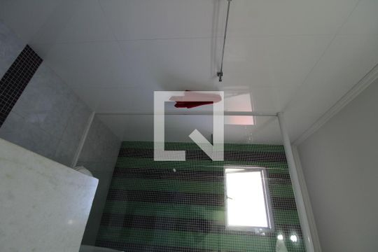 Banheiro Social de casa à venda com 3 quartos, 175m² em Jardim Piqueroby, São Paulo