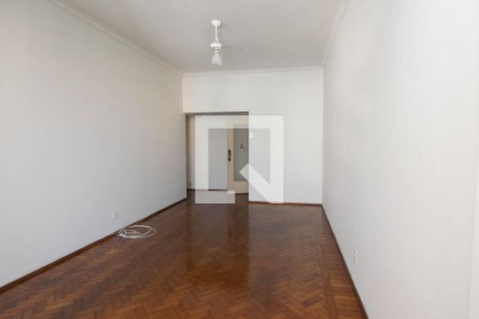 Sala  de apartamento para alugar com 2 quartos, 130m² em Copacabana, Rio de Janeiro