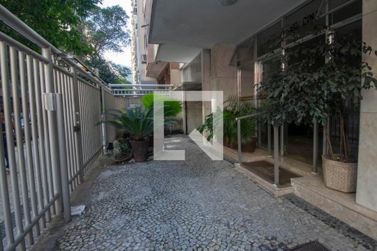 Área comum de apartamento para alugar com 2 quartos, 130m² em Copacabana, Rio de Janeiro