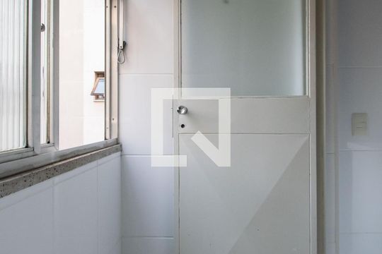 Área de Serviço de apartamento à venda com 1 quarto, 45m² em Santana, Porto Alegre