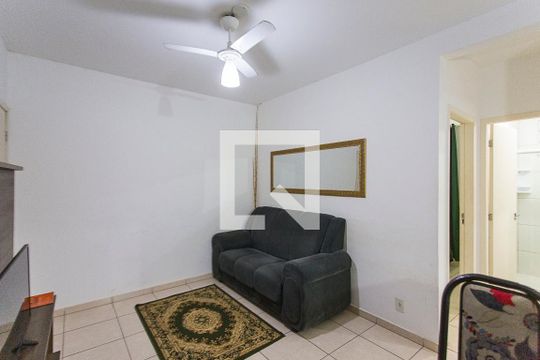 Sala de apartamento para alugar com 2 quartos, 44m² em Gávea, Uberlândia
