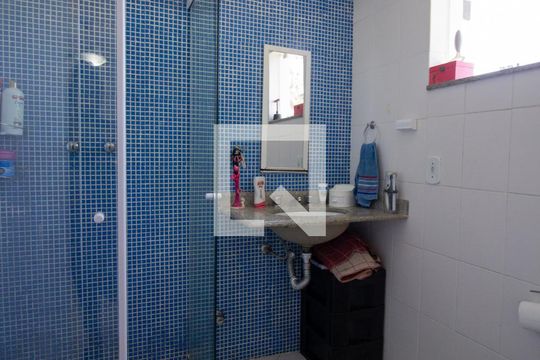 Banheiro da Suíte 2 de casa de condomínio à venda com 3 quartos, 400m² em Vargem Pequena, Rio de Janeiro