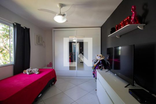 Suíte 2 de casa de condomínio à venda com 3 quartos, 400m² em Vargem Pequena, Rio de Janeiro
