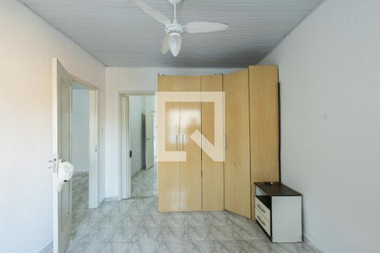 Quarto 1 de casa à venda com 2 quartos, 84m² em Vila Carlos de Campos, São Paulo