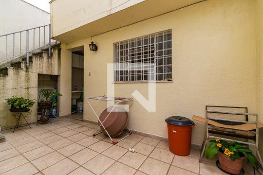 Quintal de casa à venda com 3 quartos, 100m² em Jardim Oriental, São Paulo