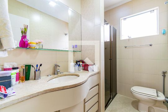 Banheiro da Suíte de casa à venda com 3 quartos, 100m² em Jardim Oriental, São Paulo