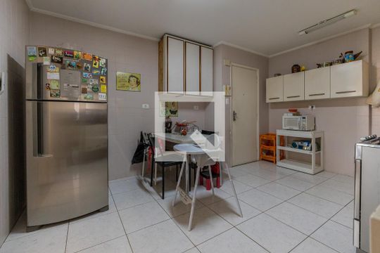 Cozinha de apartamento à venda com 3 quartos, 132m² em Pinheiros, São Paulo