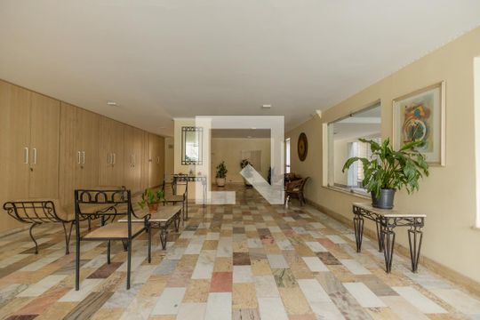 Hall de Entrada de apartamento à venda com 3 quartos, 132m² em Pinheiros, São Paulo