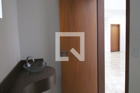 Lavabo de casa de condomínio para alugar com 4 quartos, 450m² em Parque São Bento, Sorocaba