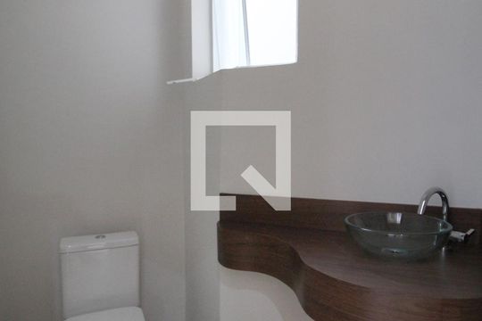 Lavabo de casa de condomínio para alugar com 4 quartos, 450m² em Parque São Bento, Sorocaba
