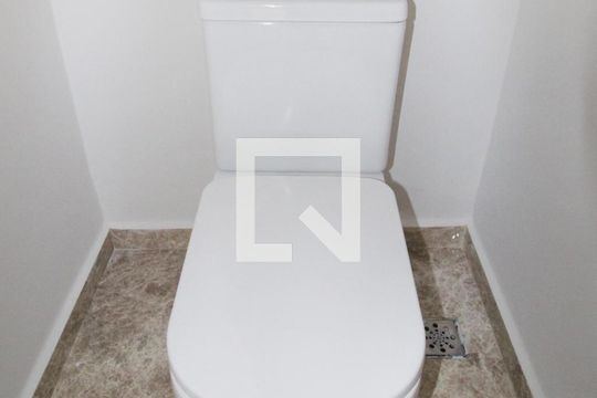 Lavabo de casa de condomínio para alugar com 4 quartos, 450m² em Parque São Bento, Sorocaba