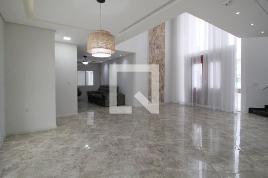 Casa de Condomínio para alugar com 4 quartos, 450m² em Parque São Bento, Sorocaba