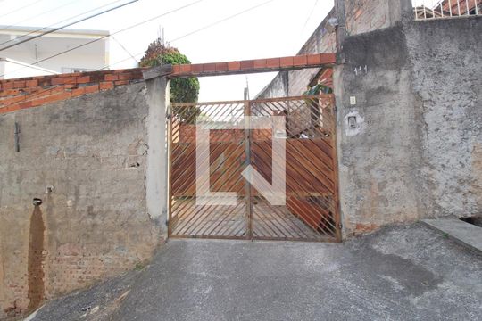 Fachada de casa para alugar com 2 quartos, 87m² em Vila Progresso, Sorocaba