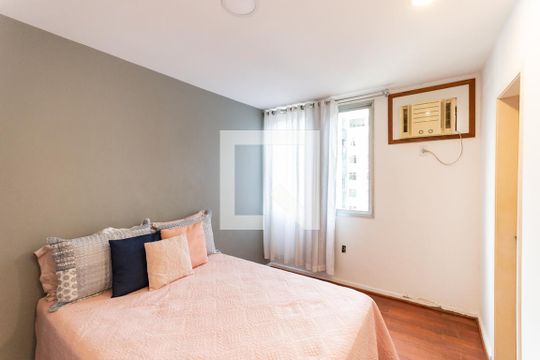 Suíte de apartamento à venda com 2 quartos, 90m² em Tijuca, Rio de Janeiro