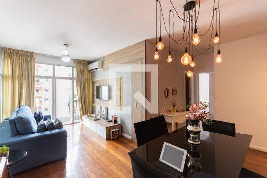 Sala de apartamento à venda com 2 quartos, 90m² em Tijuca, Rio de Janeiro