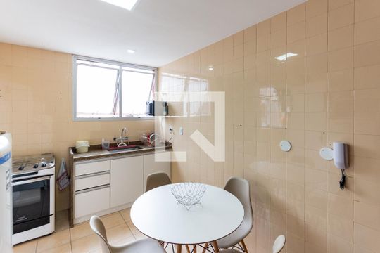 Cozinha de apartamento à venda com 2 quartos, 90m² em Tijuca, Rio de Janeiro