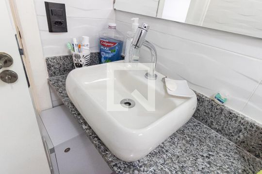 Pia de casa à venda com 3 quartos, 130m² em Interlagos, São Paulo