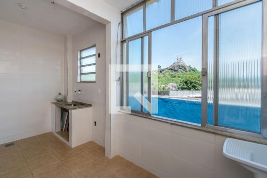 Área de Serviço e Cozinha de apartamento à venda com 3 quartos, 82m² em Penha, Rio de Janeiro