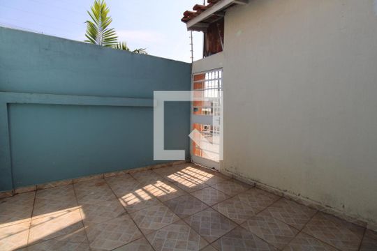 Área de Luz de casa à venda com 3 quartos, 250m² em Nova Campinas, Campinas