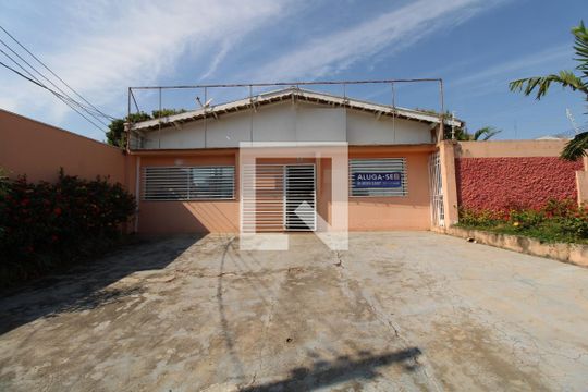 Fachada de casa à venda com 3 quartos, 250m² em Nova Campinas, Campinas