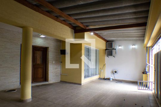 Garagem de casa para alugar com 4 quartos, 500m² em Chácara Inglesa, São Paulo