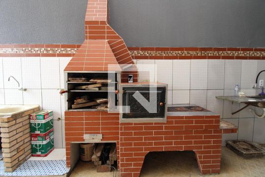 Quintal de casa à venda com 3 quartos, 112m² em Vila Nogueira, Campinas