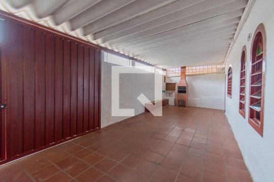 Garagem de casa para alugar com 4 quartos, 250m² em Vila Boa Vista, Campinas