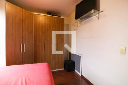 Quarto de apartamento para alugar com 2 quartos, 72m² em Parque Taboão, Taboão da Serra
