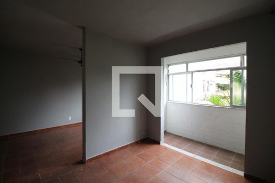 Sala de apartamento à venda com 2 quartos, 61m² em Inhauma, Rio de Janeiro