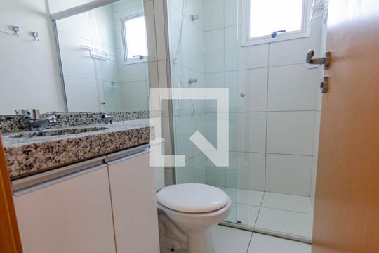 Banheiro de apartamento para alugar com 2 quartos, 54m² em Betânia, Belo Horizonte