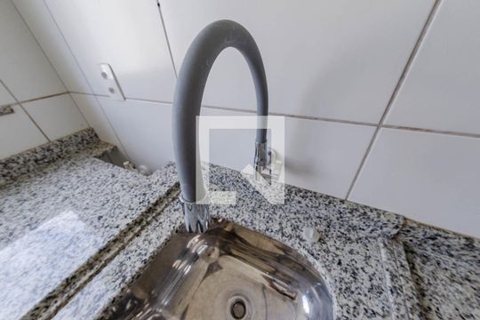 Tanque de apartamento para alugar com 2 quartos, 54m² em Betânia, Belo Horizonte
