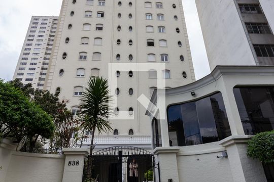 Fachada de apartamento para alugar com 1 quarto, 40m² em Barra Funda, São Paulo