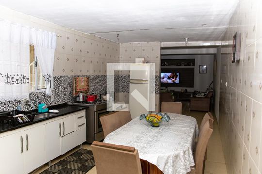 Cozinha de casa à venda com 4 quartos, 300m² em Piraporinha, Diadema