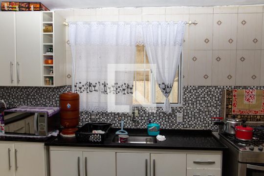 Cozinha de casa à venda com 4 quartos, 300m² em Piraporinha, Diadema