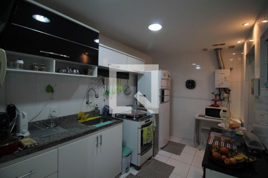 Cozinha de apartamento à venda com 2 quartos, 70m² em Maria da Graça, Rio de Janeiro