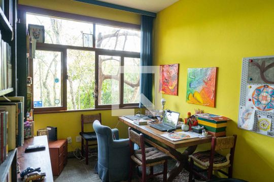 Quarto 1 de casa de condomínio à venda com 4 quartos, 300m² em Mata Paca, Niterói