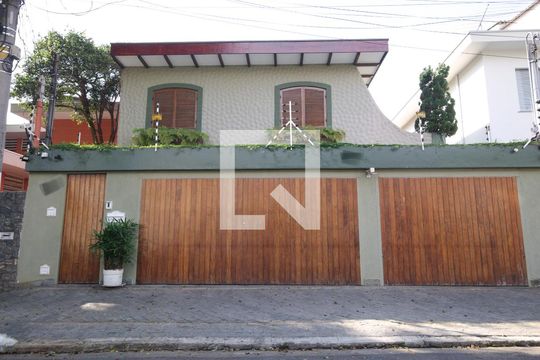 Fachada de casa à venda com 3 quartos, 300m² em Vila Mariana, São Paulo