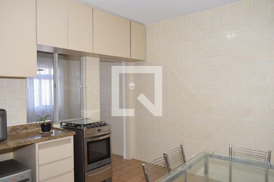 Cozinha de apartamento à venda com 3 quartos, 117m² em Centro, Jundiaí