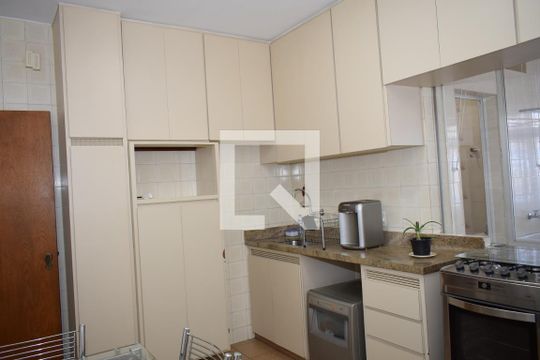 Cozinha de apartamento à venda com 3 quartos, 117m² em Centro, Jundiaí