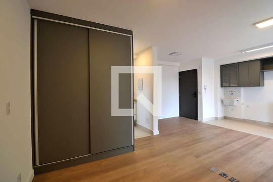 Quarto de kitnet/studio para alugar com 1 quarto, 42m² em Campestre, Santo André