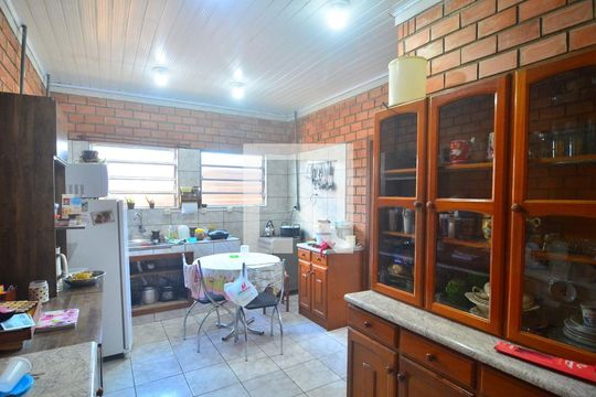Cozinha de casa à venda com 1 quarto, 80m² em Harmonia, Canoas