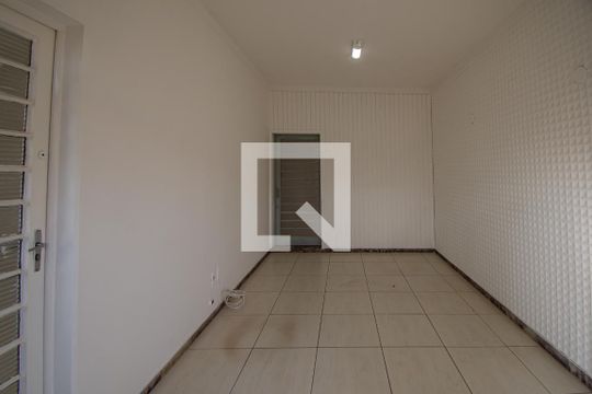 Garagem de casa para alugar com 3 quartos, 290m² em Jardim Guanabara, Campinas