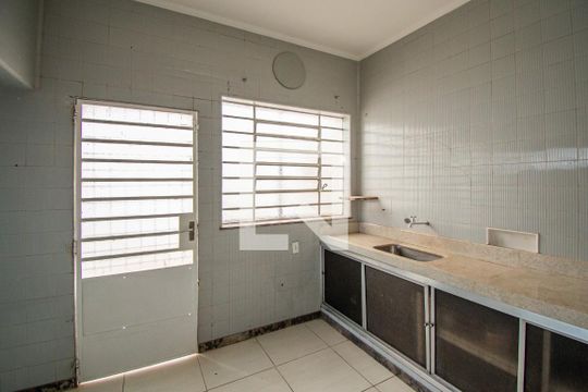 Cozinha de casa para alugar com 3 quartos, 290m² em Jardim Guanabara, Campinas