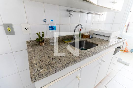 Cozinha de apartamento à venda com 3 quartos, 69m² em Vila Moinho Velho, São Paulo