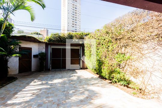 Garagem de casa à venda com 3 quartos, 320m² em Santa Teresinha, Santo André