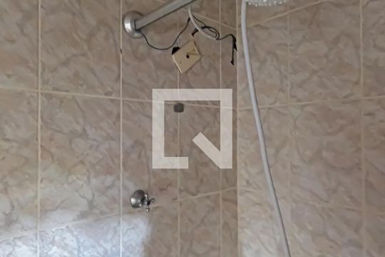Banheiro de Serviço de casa para alugar com 4 quartos, 200m² em Parque Renato Maia, Guarulhos