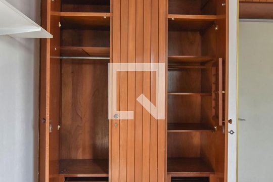 Quarto 01 de apartamento à venda com 1 quarto, 43m² em Santo Amaro, São Paulo