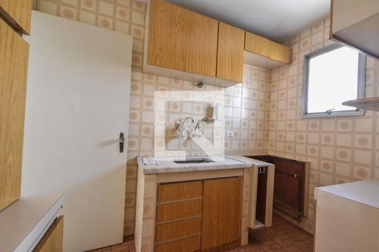 Cozinha  de apartamento à venda com 1 quarto, 43m² em Santo Amaro, São Paulo
