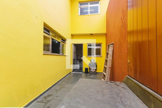 Quintal de casa à venda com 2 quartos, 200m² em Jardim Araguaia, Mauá